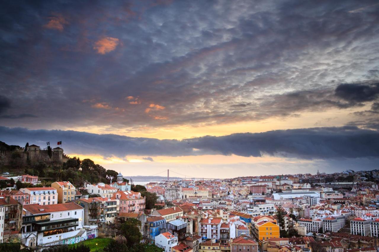 Charming Apartment In Private Condominium At Graca Lisboa Exteriér fotografie